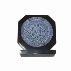 Calendarul aztec gravat pe onix negru