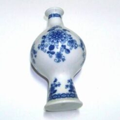 Vaza Feng Shui din cobalt, cu bujorii dragostei