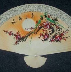 Evantai Feng Shui din lemn cu Pasarile Fericirii
