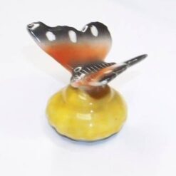 Fluturele evolutiei spirituale din portelan