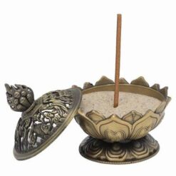 Vas de arderi sub forma de Lotus