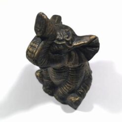 Elefant cu trompa ridicata - al norocului de copii