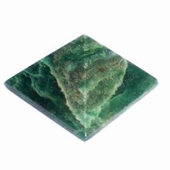 Piramida Feng Shui din nefrit