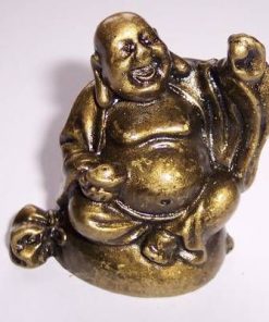 Buddha razand cu sac in spate