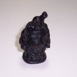 Buddha razand cu sac in spate
