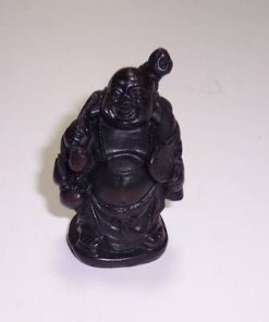 Buddha razand cu sac in spate