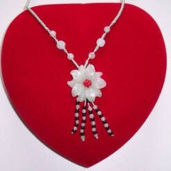 Talisman cu floare de crizantema