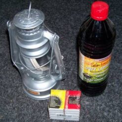 Kit compus din lampa de ulei, sticla cu ulei si chibrituri