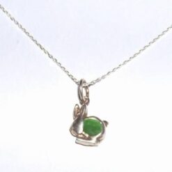 Iepuras norocos din argint - verde