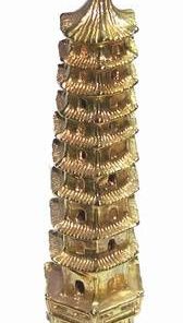 Pagoda din metal cu 9 nivele din metal auriu