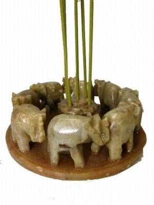 Suport Feng Shui pentru betisoare - Elefanti in cerc