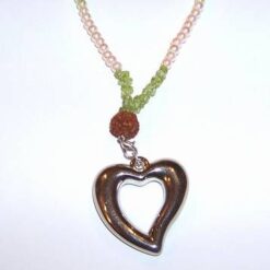 Colier cu Rudraksha, olivina, perle si inimioara
