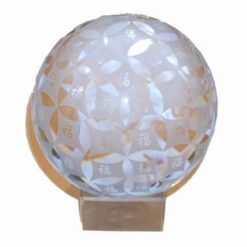 Sfera din cristal optic cu ideograma norocului
