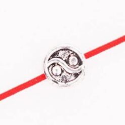 Bratara pe siret rosu reglabil cu Yin-Yang din metal