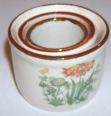 Set de trei boluri din ceramica, cu flori de bun augur