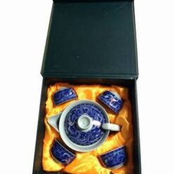 Set din portelan pentru sake