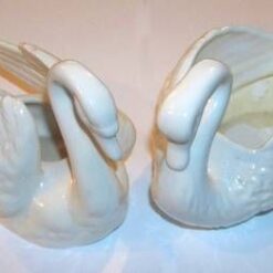 Pereche de lebede din ceramica
