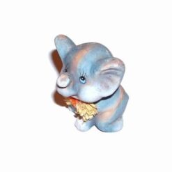 Elefant din ceramica cu trompa ridicata