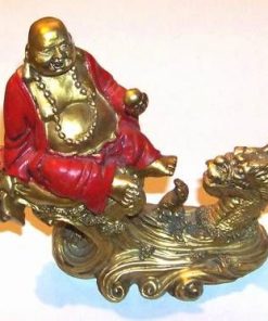 Buddha auriu pe Dragonul Cerului