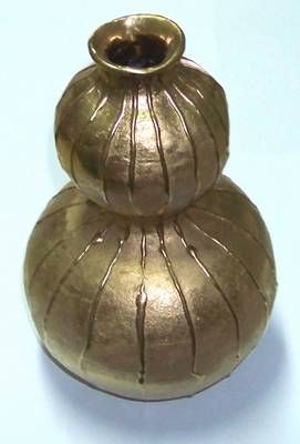 Wu Lou auriu sub forma de vaza
